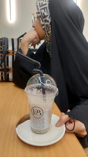 عکس کافه کی آر بی شعبه مفتح