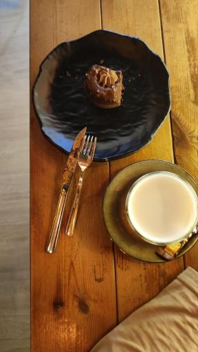 عکس کافه کی آر بی شعبه مفتح