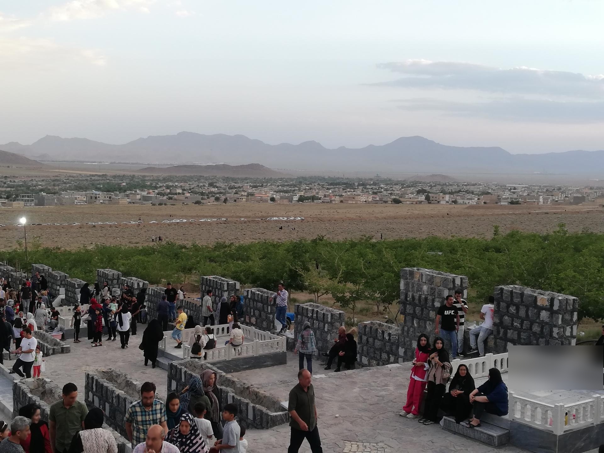 عکس توتستان بزرگ علویجه