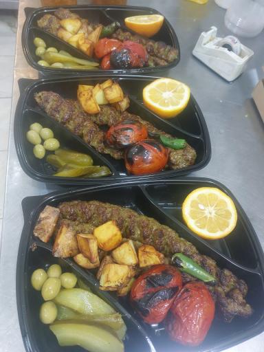 عکس تهیه غذای تُرنه