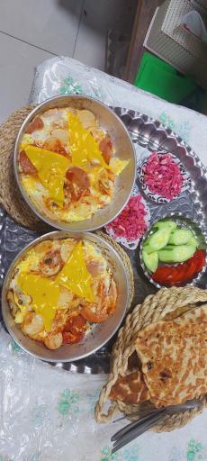 عکس غذا خوری عمو جهان 