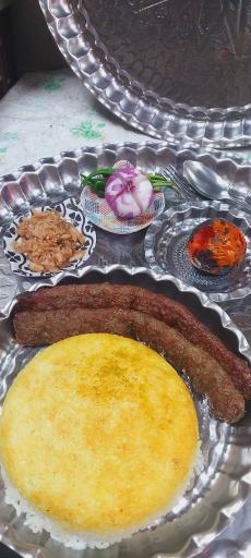 عکس غذا خوری عمو جهان 
