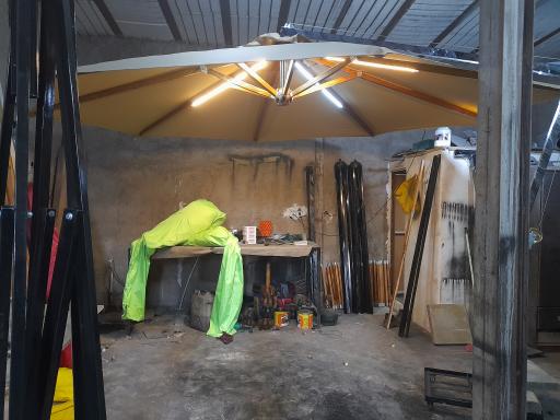 عکس تولیدی چتر و سایبان رویال