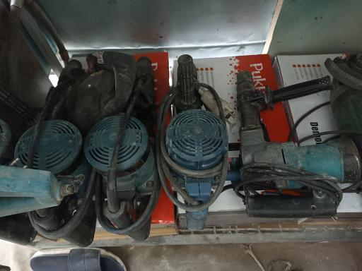 عکس تعمیرات و اجاره ابزار غلامی