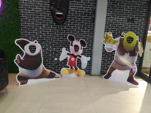 عکس کافه بازی فکرکده ایرانمال ردمون