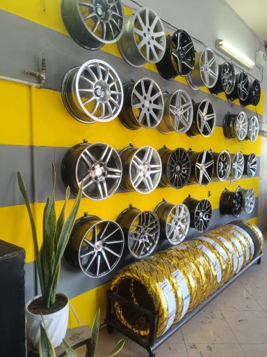 عکس رینگ و لاستیک ناجی