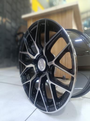 عکس رینگ و لاستیک ناجی