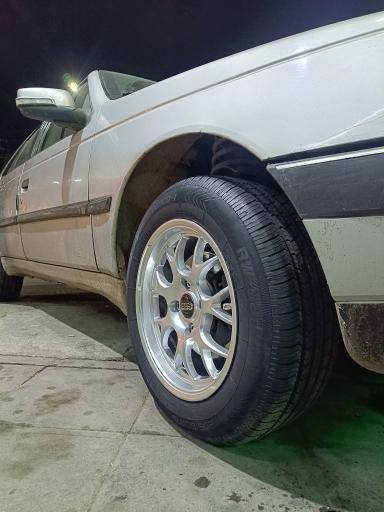 عکس رینگ و لاستیک ناجی