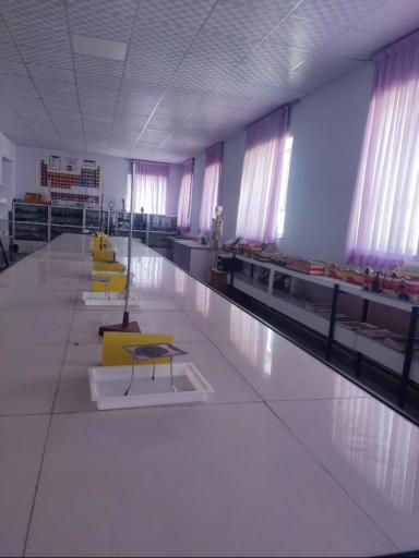 عکس مدرسه دخترانه حسین باقری