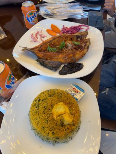 عکس رستوران ساحلی آفتابگردان 