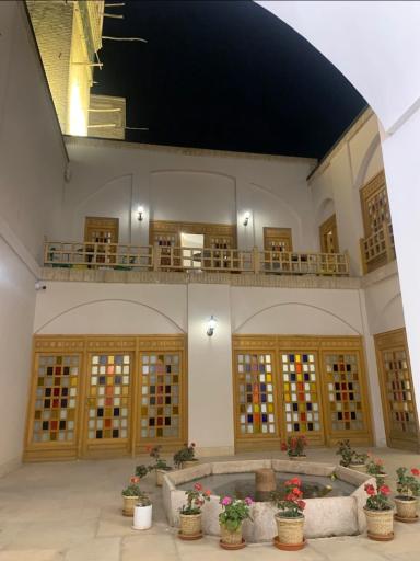 عکس کاروانسرای وکیل