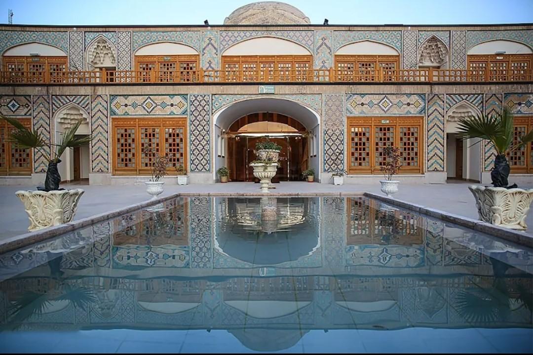 عکس کاروانسرای وکیل