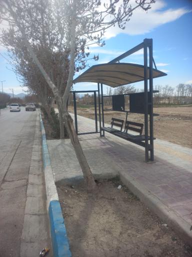 عکس ایستگاه اتوبوس شقایق