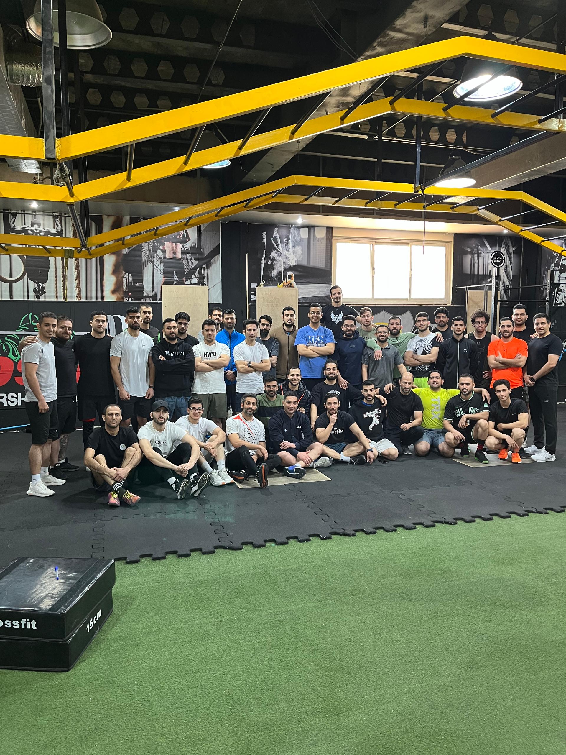 عکس مجموعه ورزشی پرشان