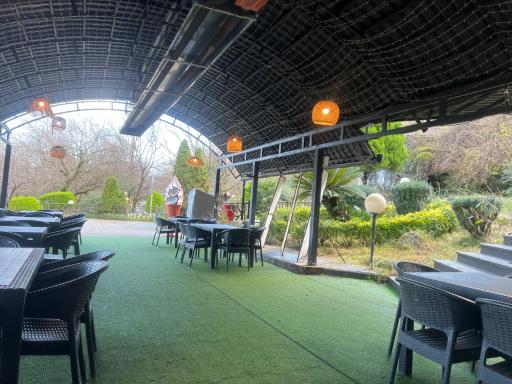 عکس رستوران آبشار