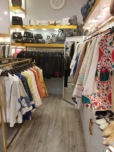 عکس بوتیک ژست 