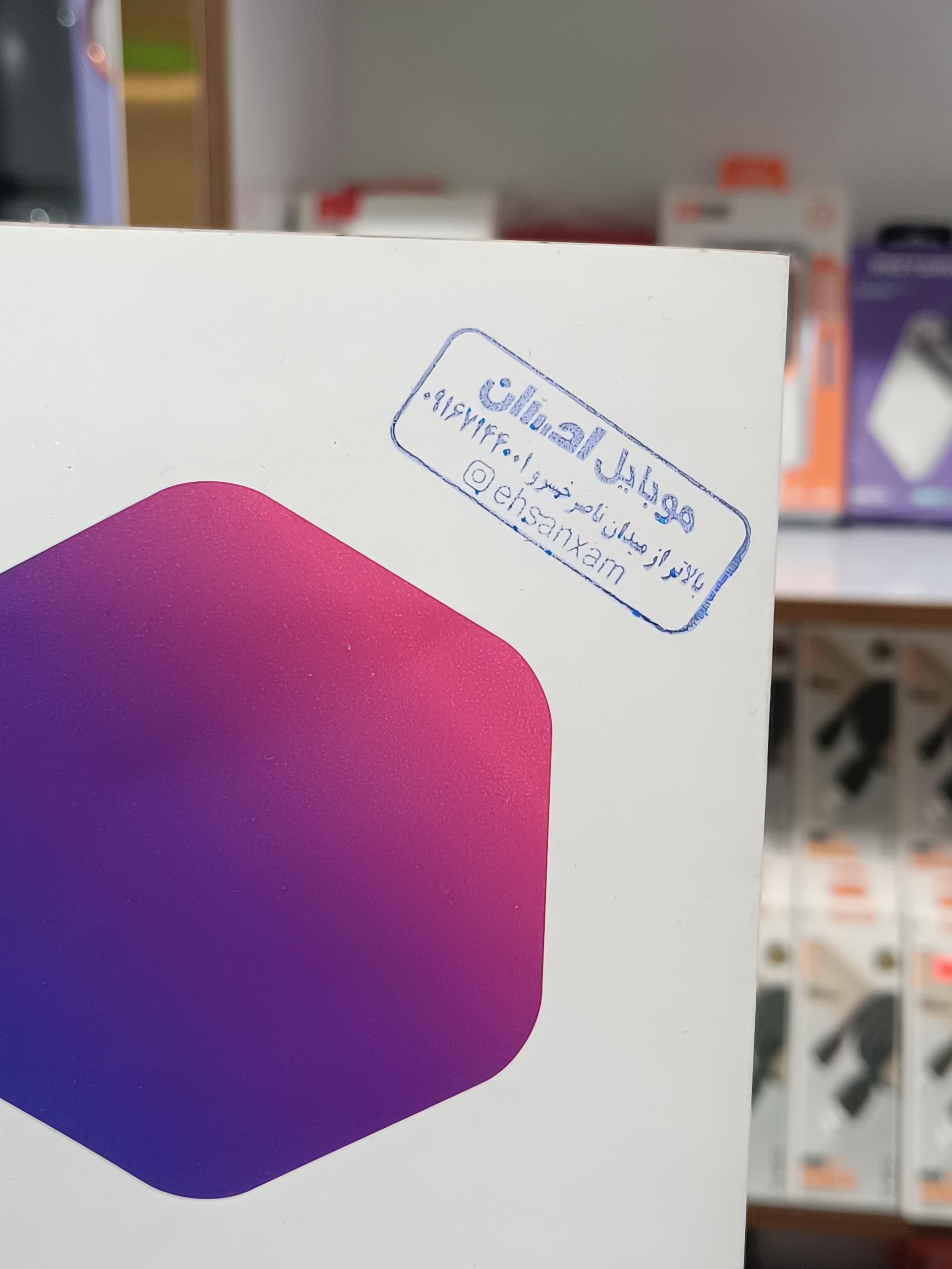 عکس موبایل و لوازم جانبی احسان