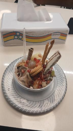 عکس بستنی اطمینان (جعفرنژاد)