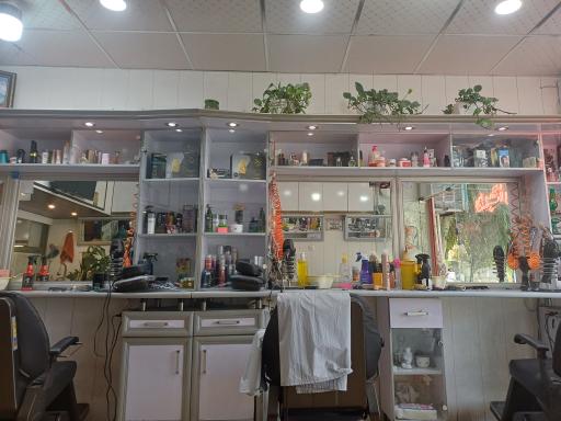 عکس پیرایش اکبری