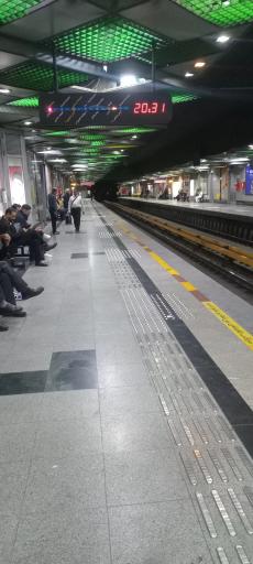 عکس مترو امام حسین ع