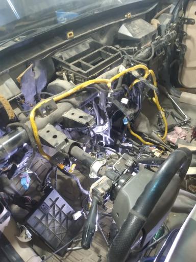 عکس برق تخصصی خودرو استاد مصطفی