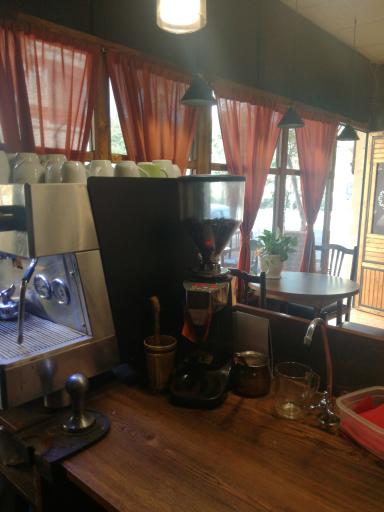 عکس کافه سیز 