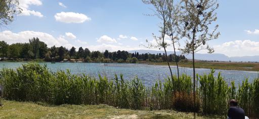 عکس دریاچه قایقرانی