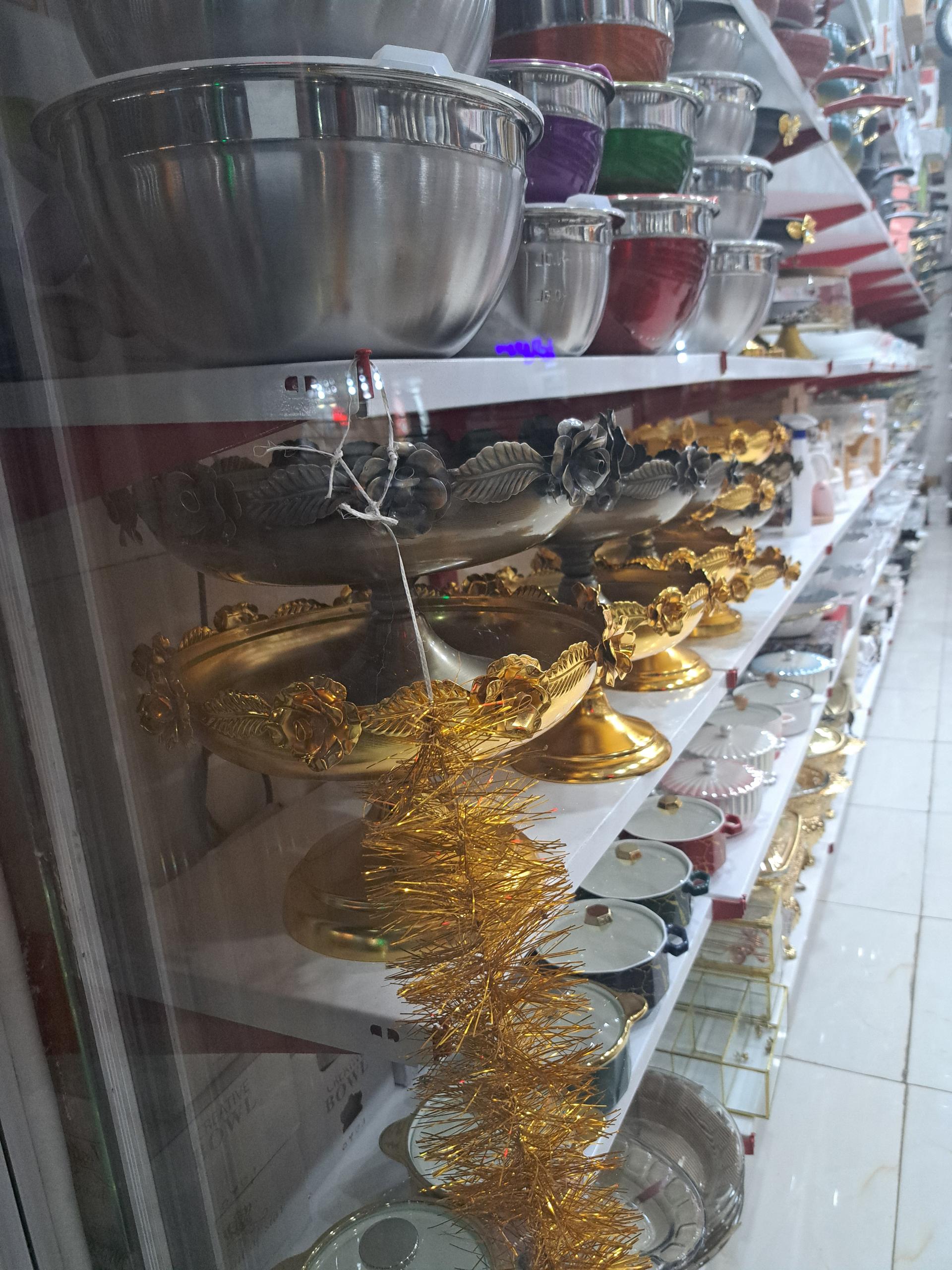 عکس فروشگاه لوازم خانگی هوم لوکس 