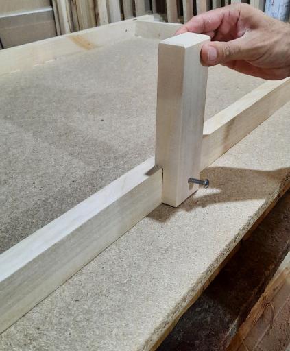 عکس کف تخت خواب شرکت آذر صنعت ابراهیمی