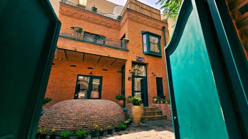 عکس بوتیک هتل عمارت 85