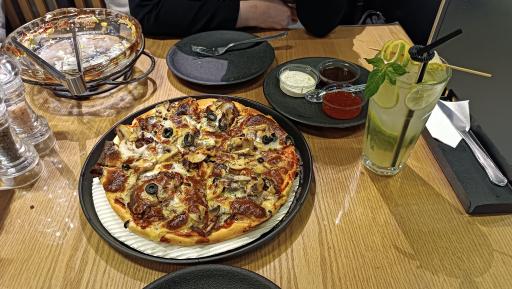 عکس رستوران ایتالیایی مدیس