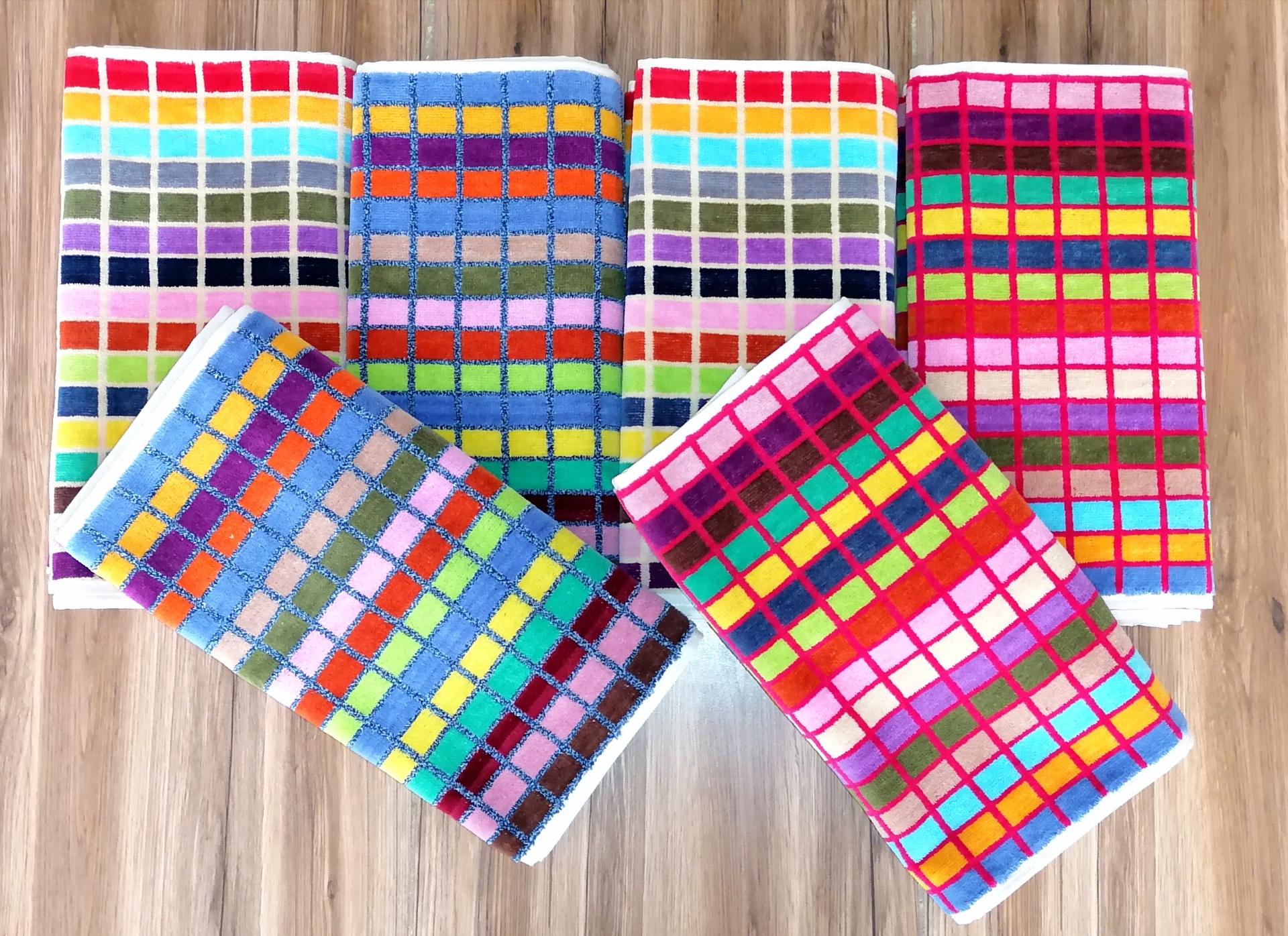 عکس حوله زرین باف