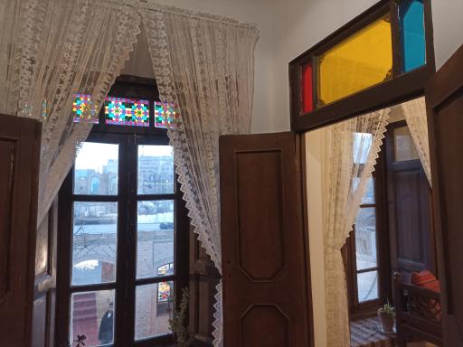 عکس کافه رستوران احمدیان