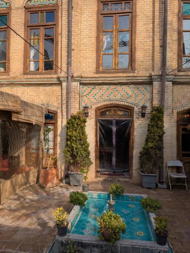 عکس کافه رستوران احمدیان