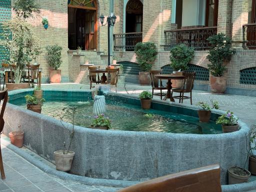 عکس بوتیک هتل عمارت 85