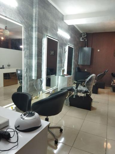 عکس سالن زیبایی پگاه عباسی