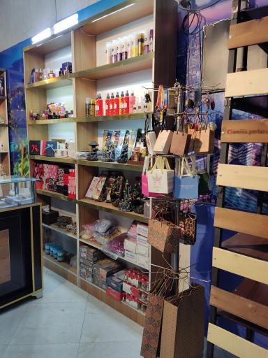 عکس فروشگاه عطر آمیتیس