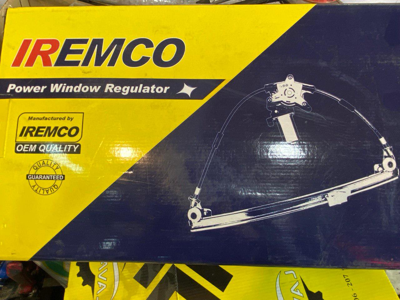 عکس شیشه اتومبیل حسین