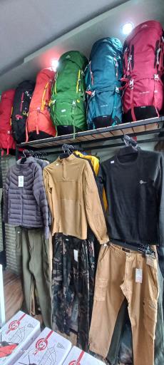 عکس فروشگاه لوازم کوهنوردی کمپ رود