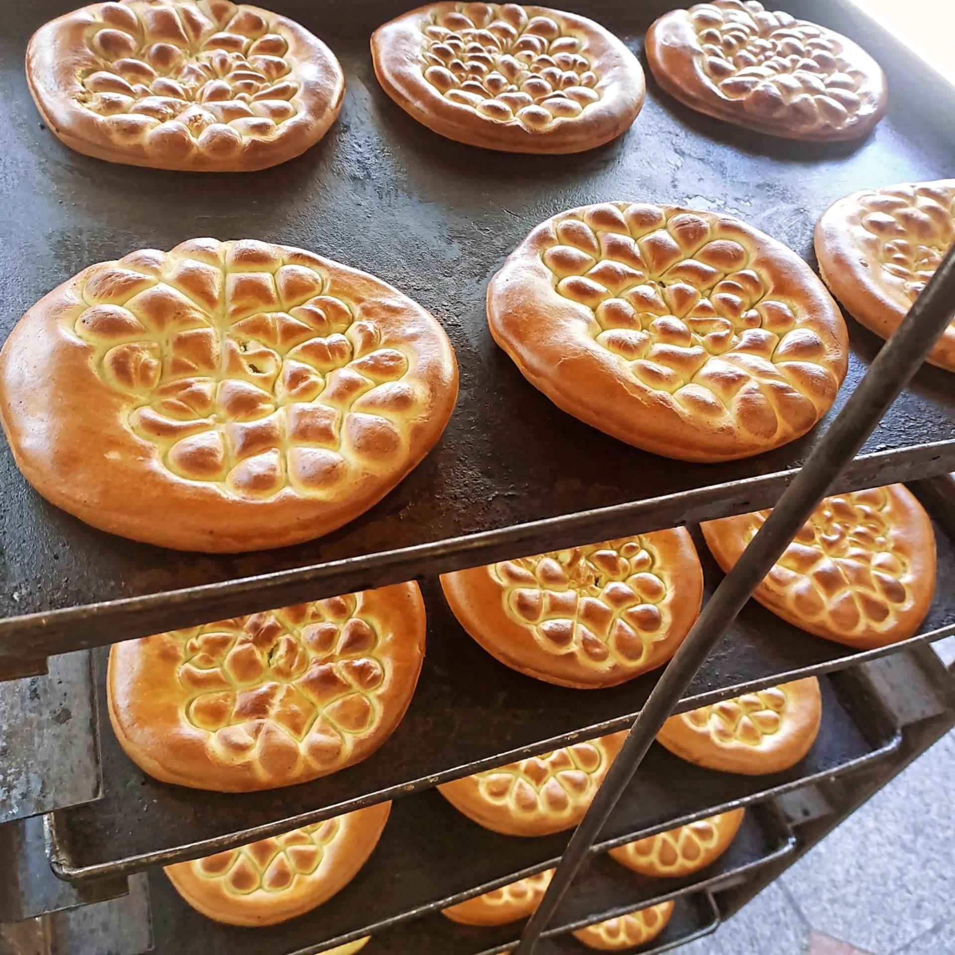 عکس کیک کلوچه بالسان دهقانی