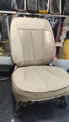 عکس تعمیرات تخصصی صندلی خودرو