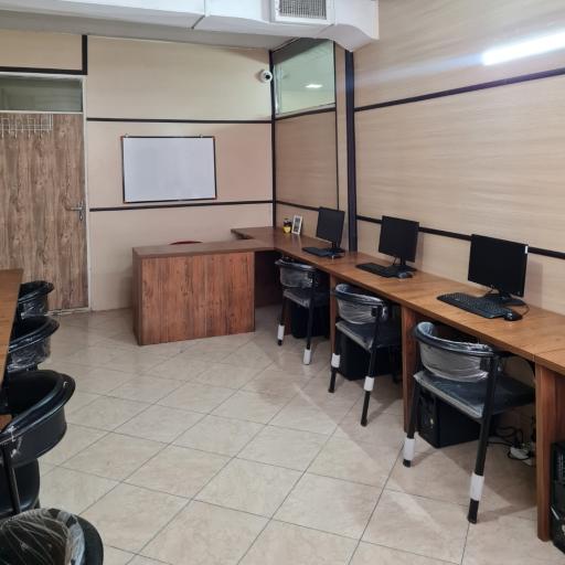 عکس آکادمی برنامه نویسی و طراحی سایت باران