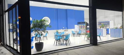 عکس آبمیوه بستنی بلو مون 