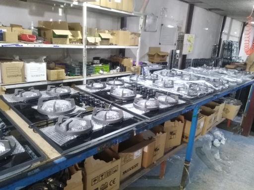 عکس تعمیرات تخصصی هود اجاق گاز داودی