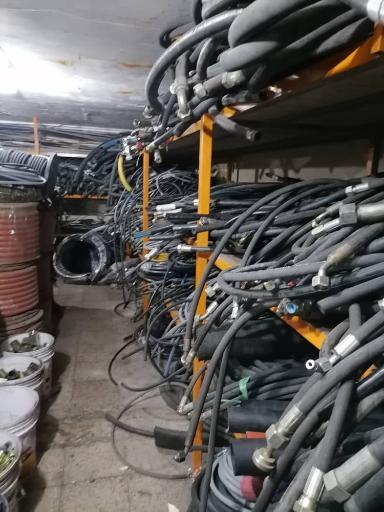 عکس پرس شیلنگ و لوله کشی باد کامیون نوین صنعت