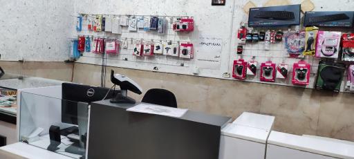 عکس خدمات کامپیوتر (کافی نت) کلیک