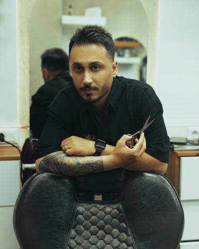 عکس آرایشگاه مردانه یونیک