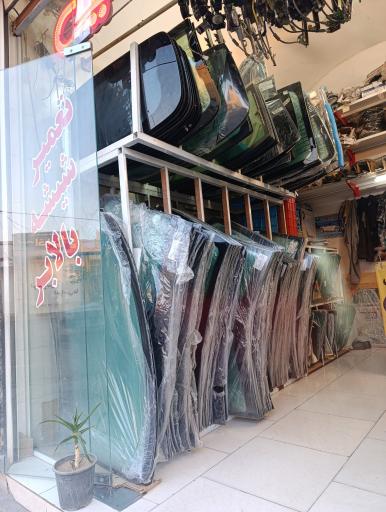 عکس شیشه اتومبیل ترافیک