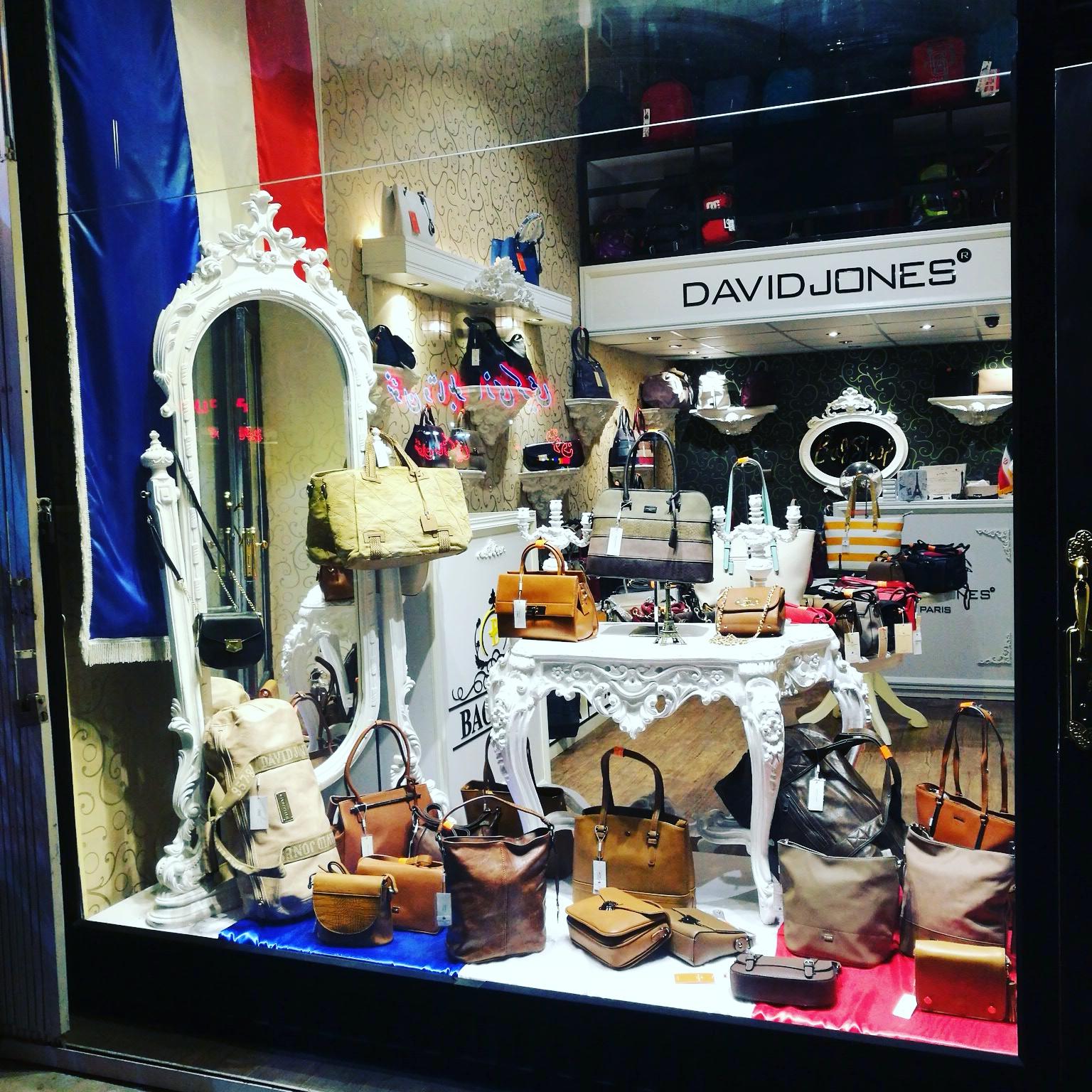 عکس فروشگاه کیف دیوید جونز