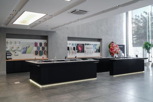 عکس فروشگاه سامسونگ (کاریان همراه)